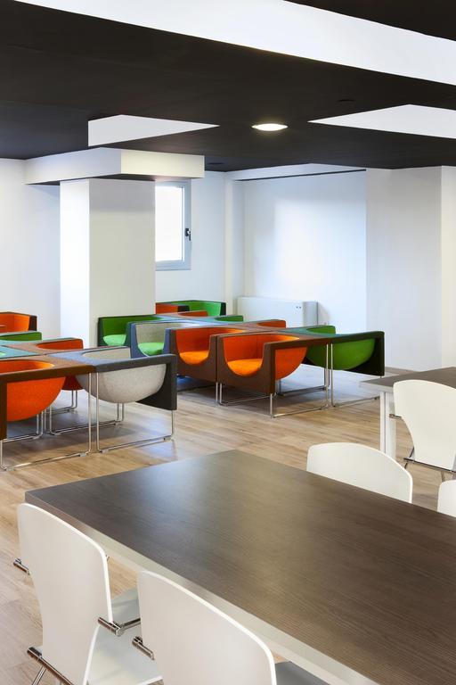 מלון ברצלונה Residencia Melon District Marina מראה חיצוני תמונה